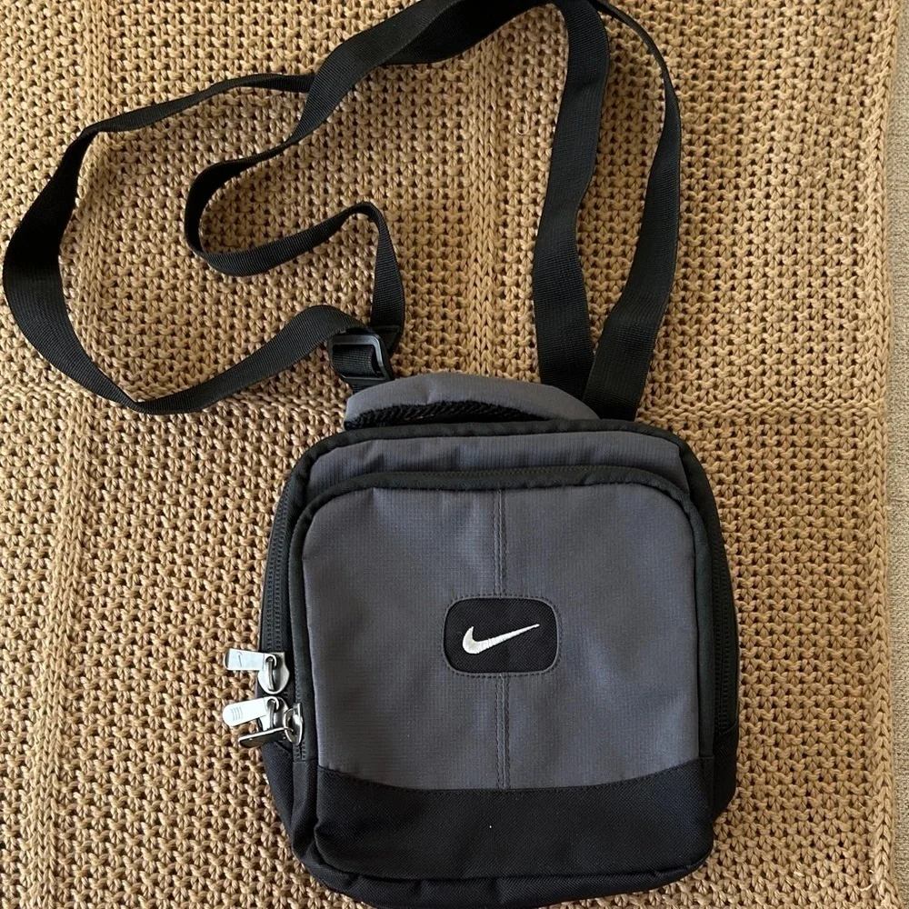 Nike Black and Gray Men's Messenger Bag